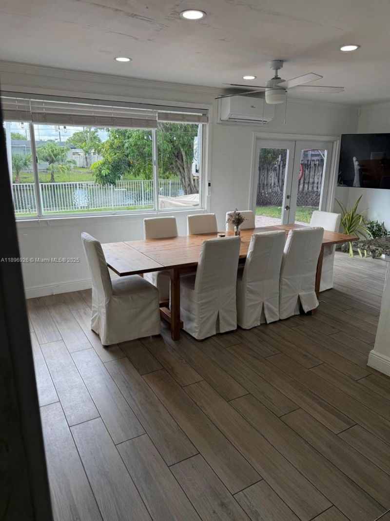 8600 NW 27th Pl, Sunrise, FL 33322 Photo