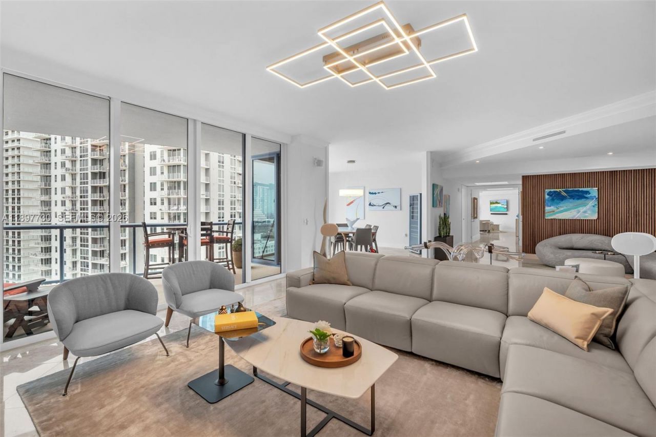 333 Las Olas Way, Unit 3706, Fort Lauderdale, FL 33301 Photo