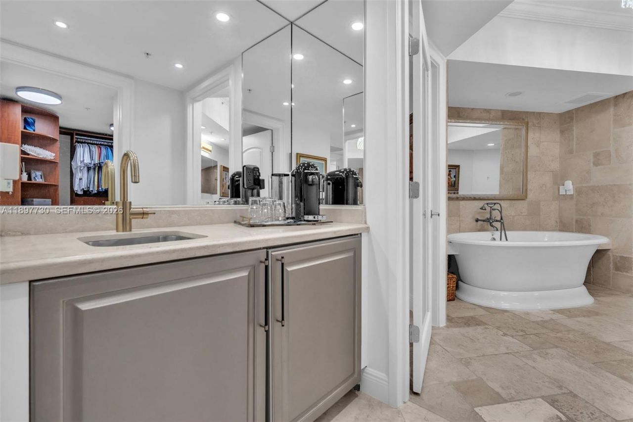 333 Las Olas Way, Unit 3706, Fort Lauderdale, FL 33301 Photo