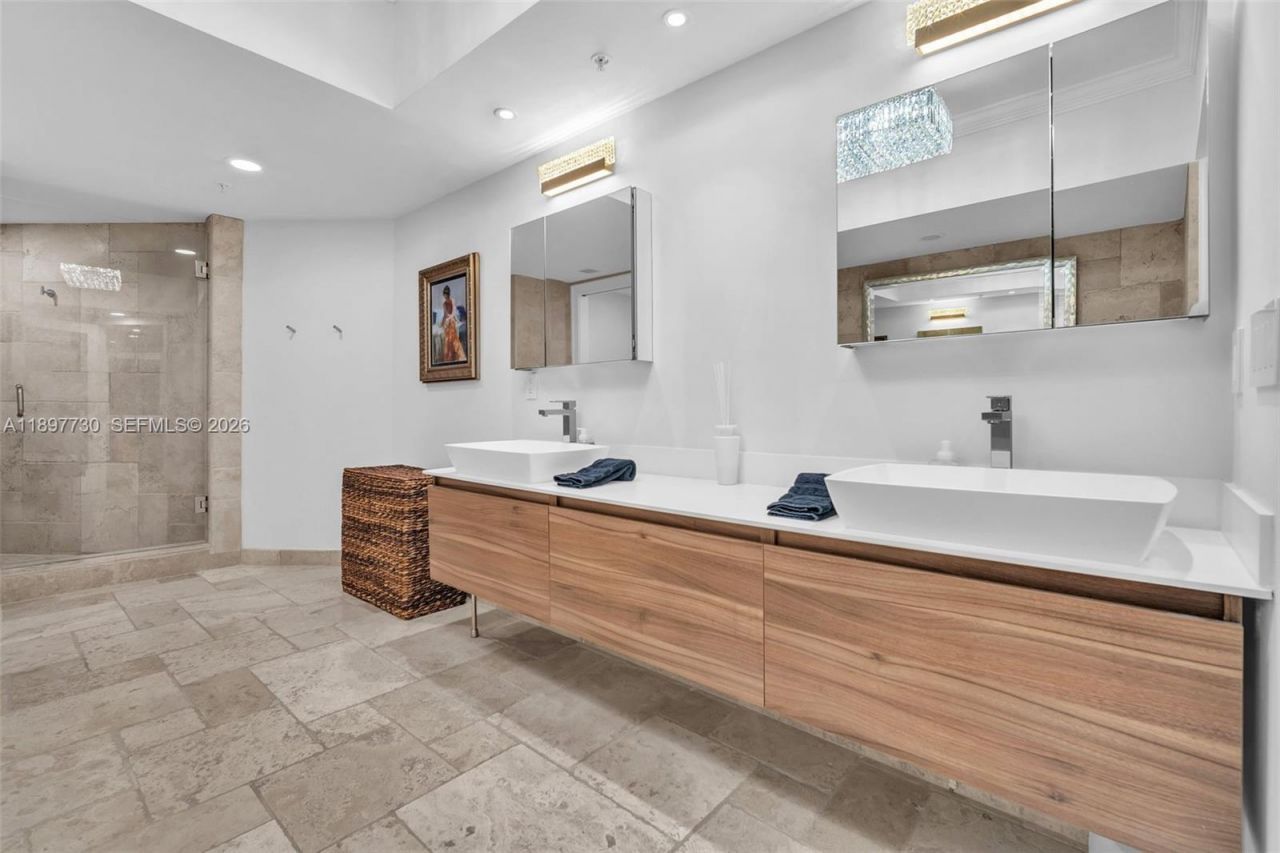 333 Las Olas Way, Unit 3706, Fort Lauderdale, FL 33301 Photo