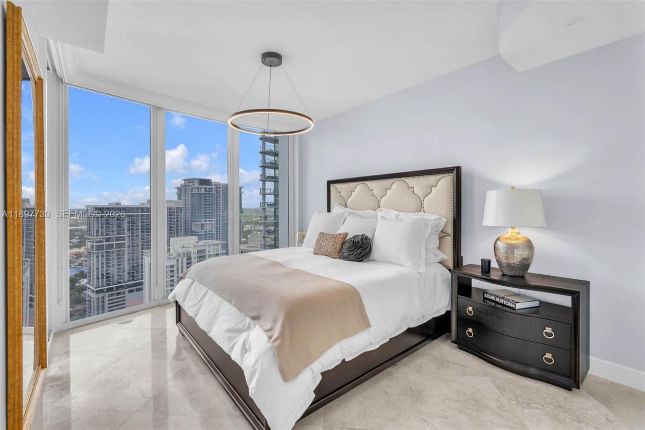 333 Las Olas Way, Unit 3706, Fort Lauderdale, FL 33301 Photo