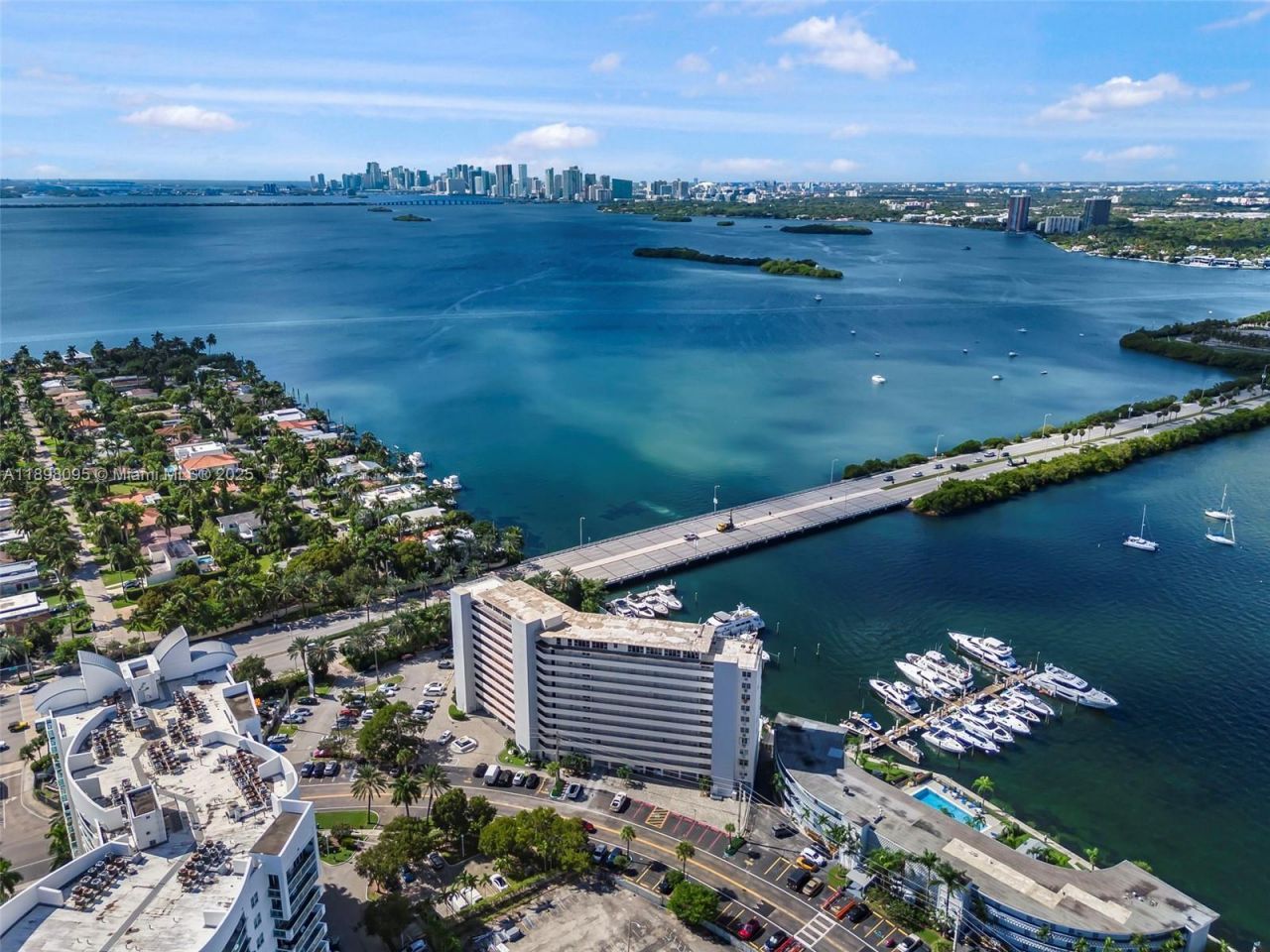 7904 West Dr, Unit 1004, North Bay Village, FL 33141 Photo