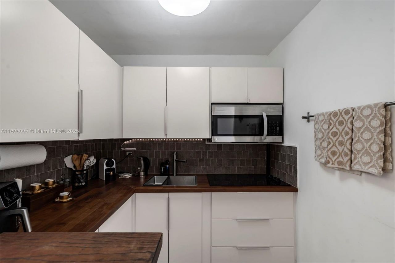 7904 West Dr, Unit 1004, North Bay Village, FL 33141 Photo