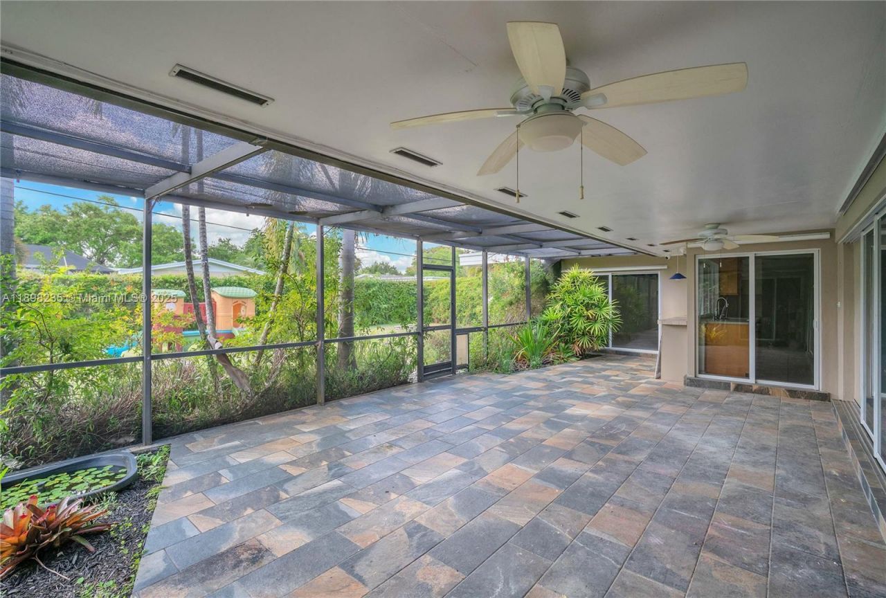 15460 SW 82nd Ct, Palmetto Bay, FL 33157 Photo