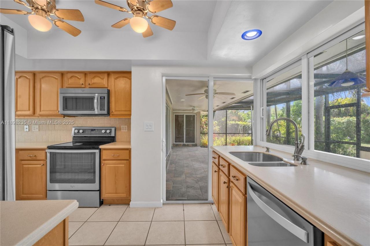 15460 SW 82nd Ct, Palmetto Bay, FL 33157 Photo