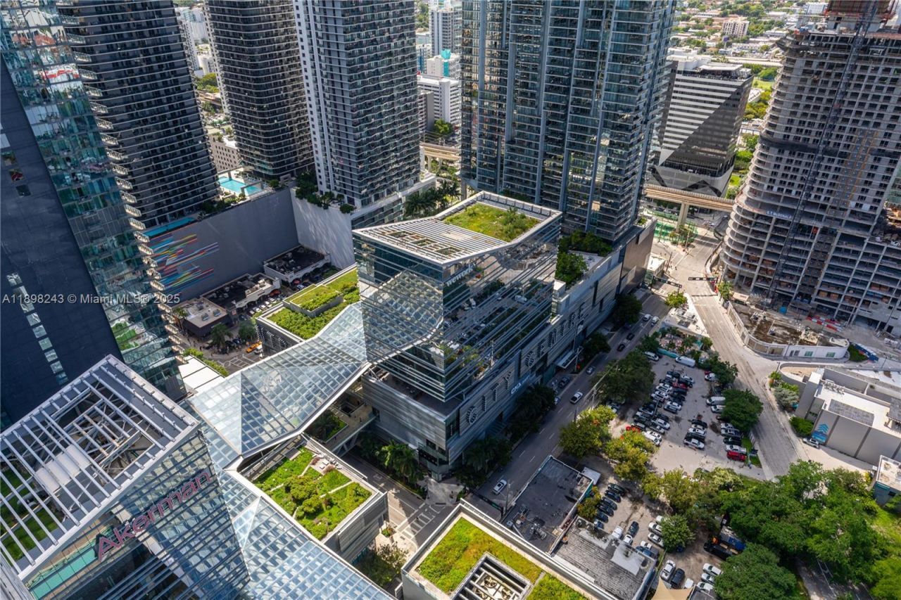 68 SE 6th St, Unit 3906, Miami, FL 33131 Photo