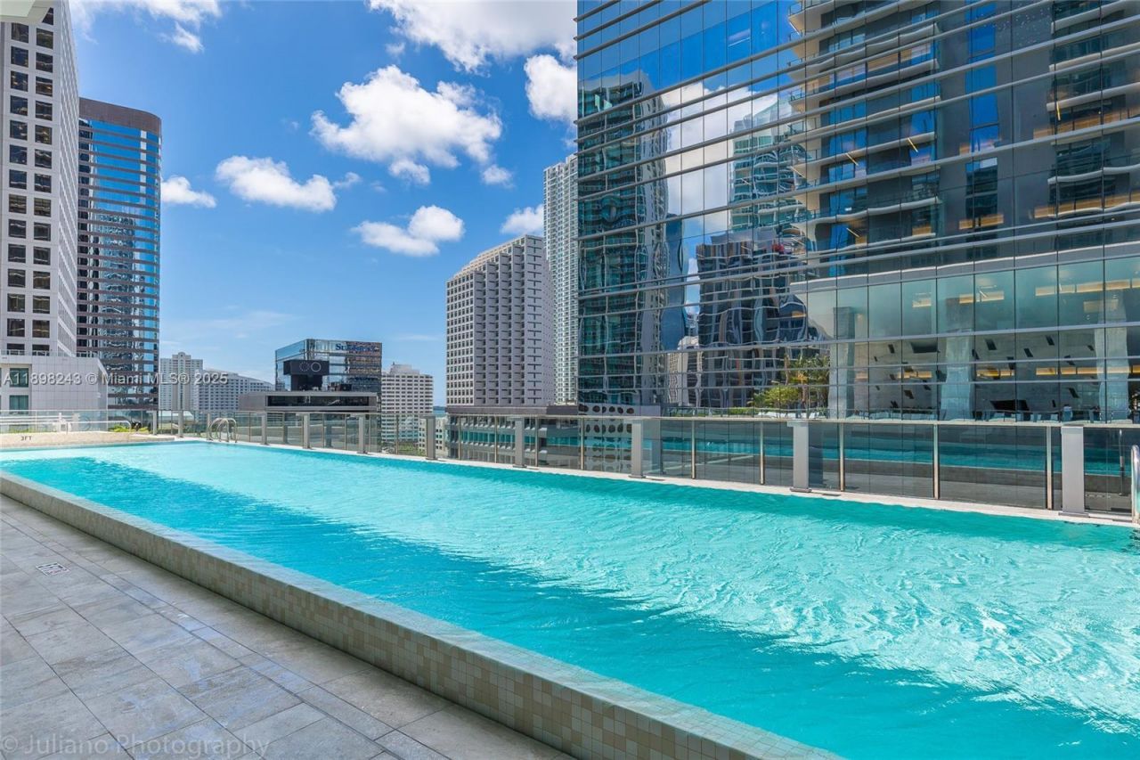 68 SE 6th St, Unit 3906, Miami, FL 33131 Photo