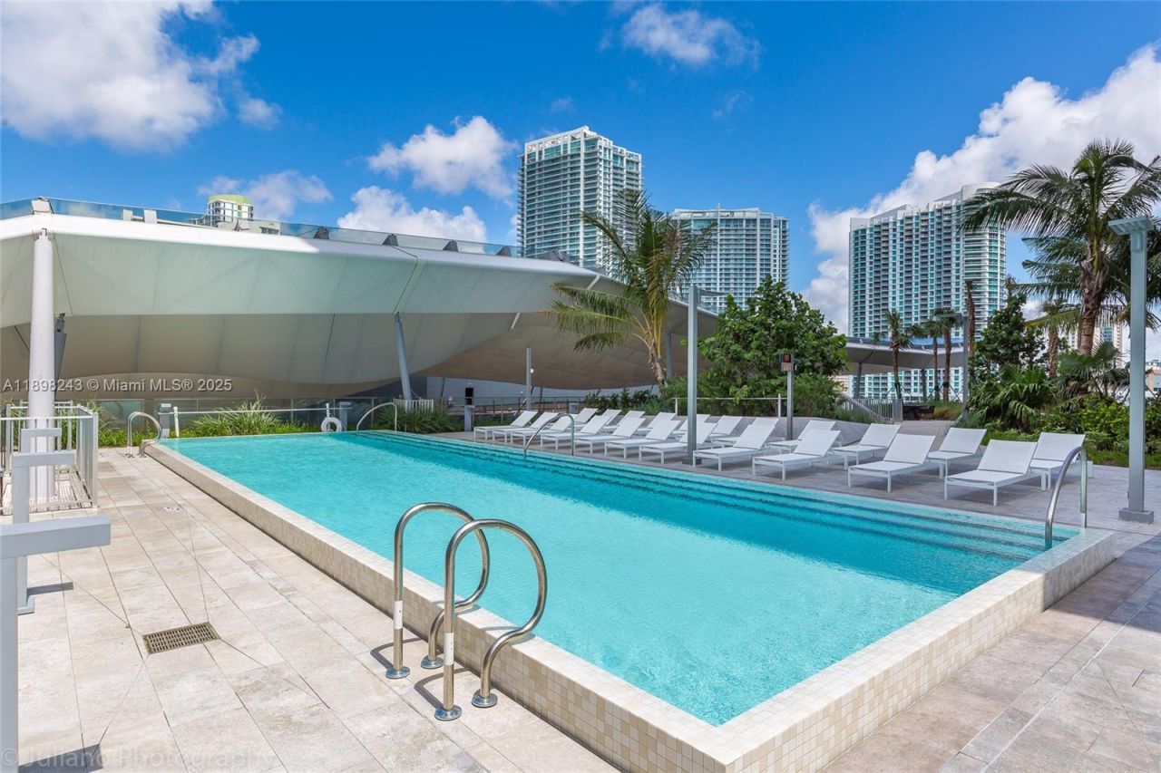 68 SE 6th St, Unit 3906, Miami, FL 33131 Photo