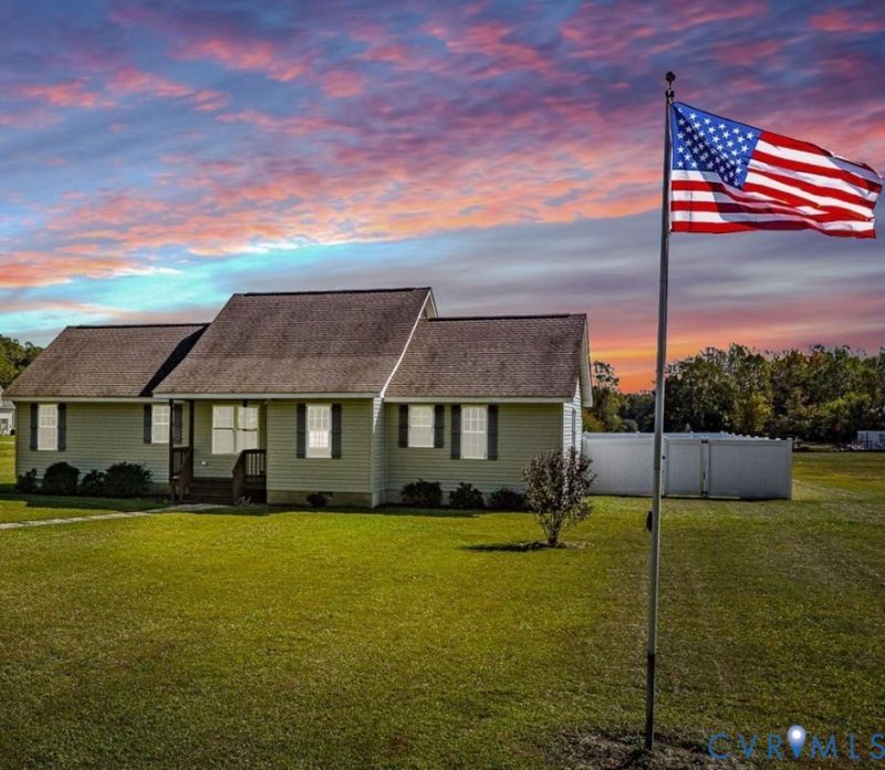 702 Old Glebe Point Road, Burgess, VA 22432 Main Photo