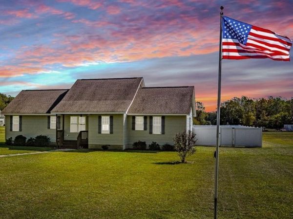 702 Old Glebe Point Road, Burgess, VA 22432