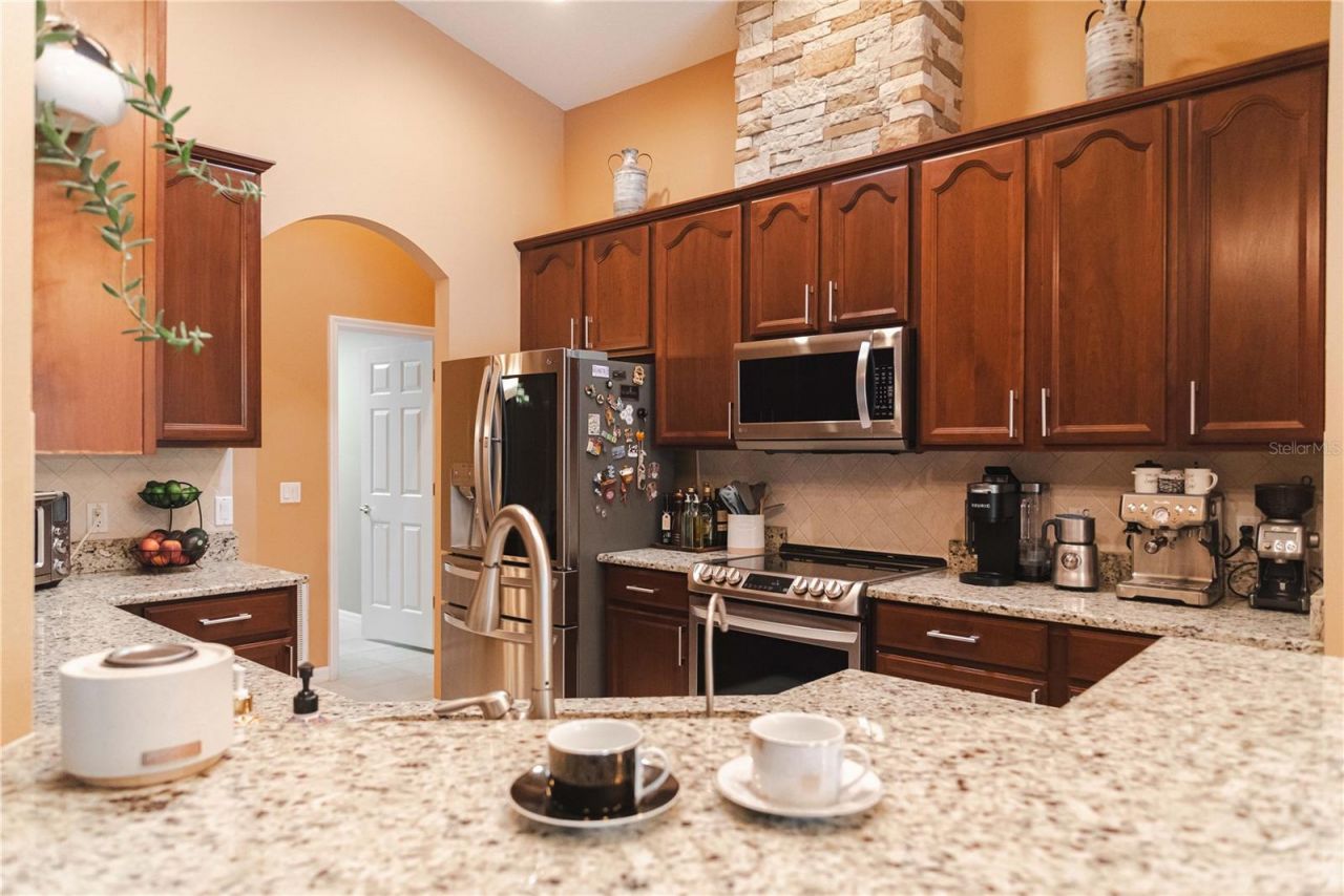 9020 N River Road, Tampa, FL 33635 Photo