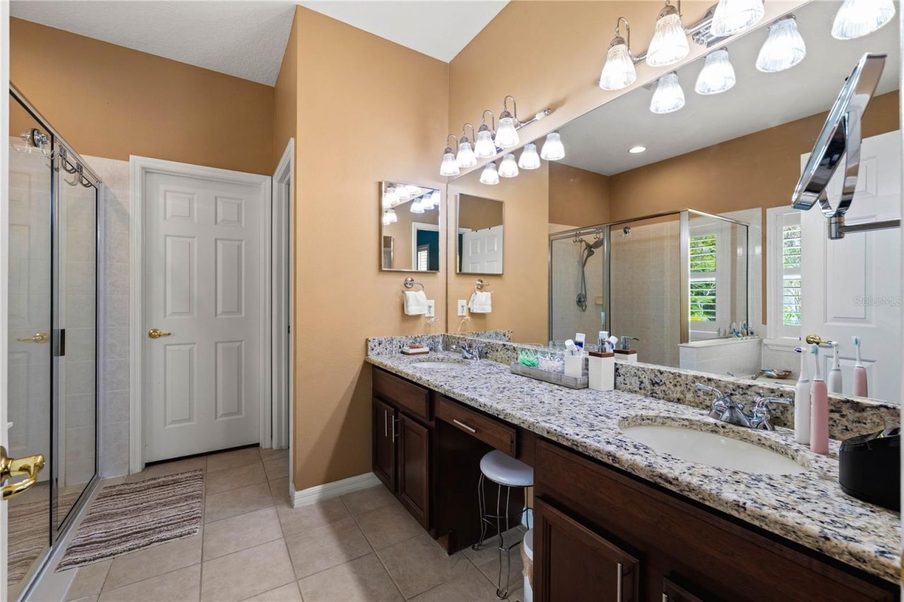 9020 N River Road, Tampa, FL 33635 Photo