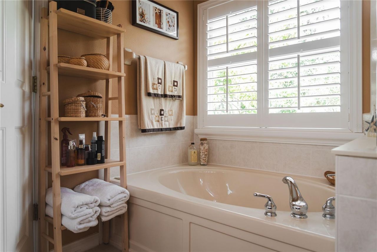 9020 N River Road, Tampa, FL 33635 Photo