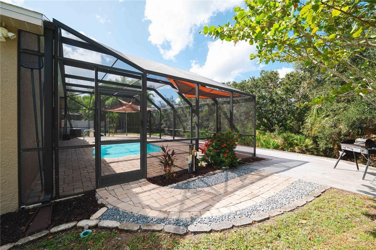 9020 N River Road, Tampa, FL 33635 Photo