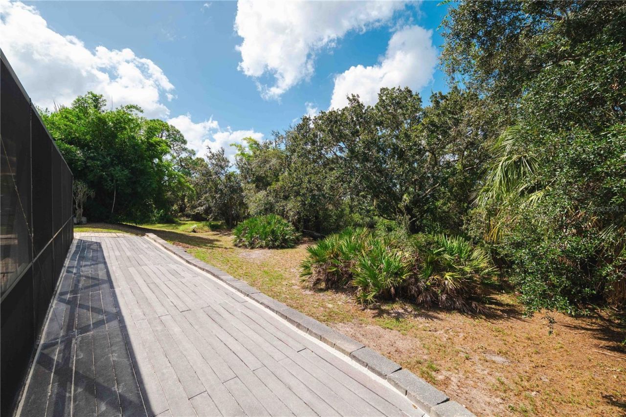 9020 N River Road, Tampa, FL 33635 Photo