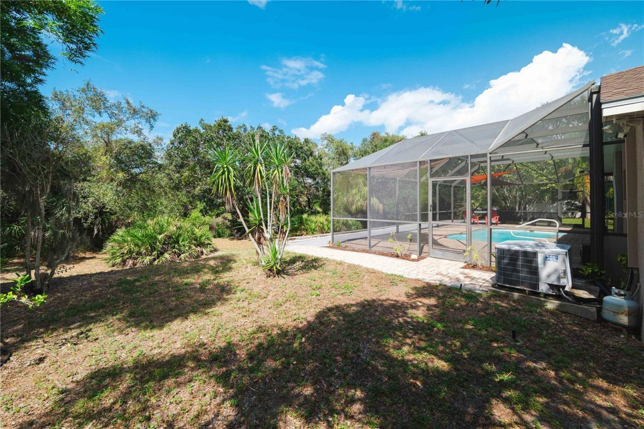 9020 N River Road, Tampa, FL 33635 Photo