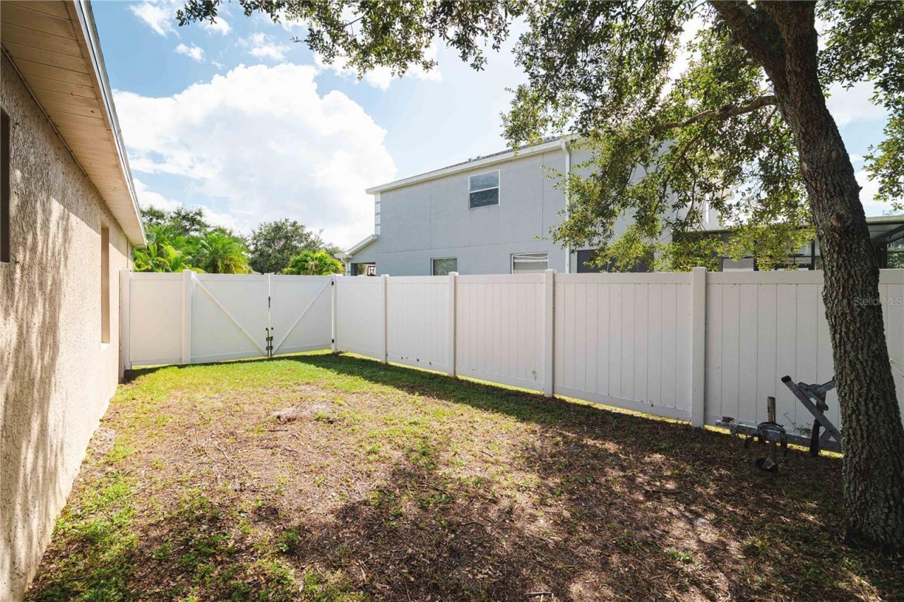 9020 N River Road, Tampa, FL 33635 Photo