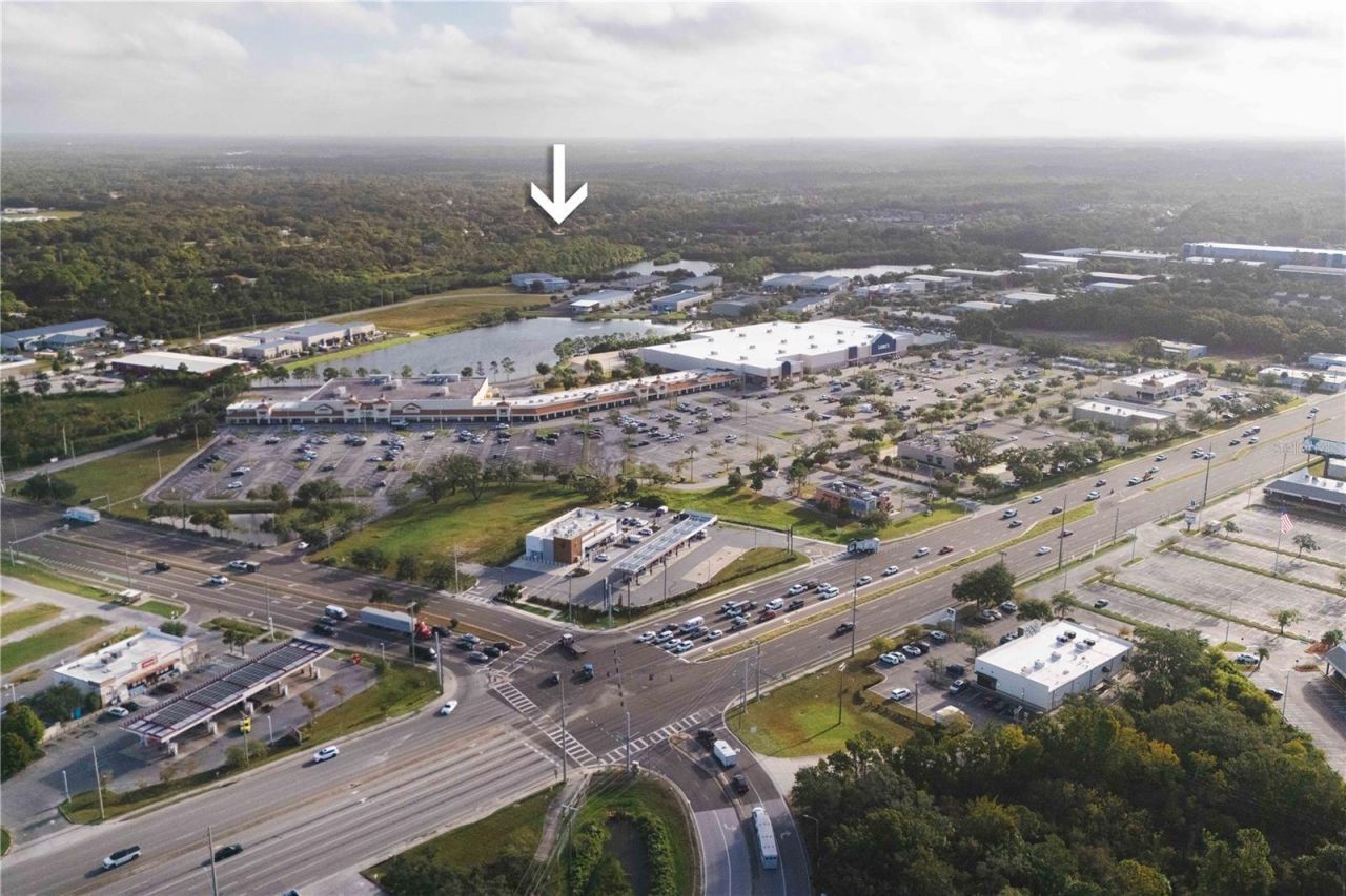 9020 N River Road, Tampa, FL 33635 Photo