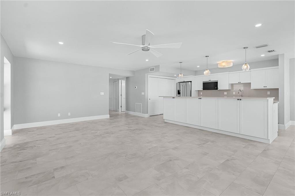 2721 W Gulf Dr, Unit 201, Sanibel, FL 33957 Photo