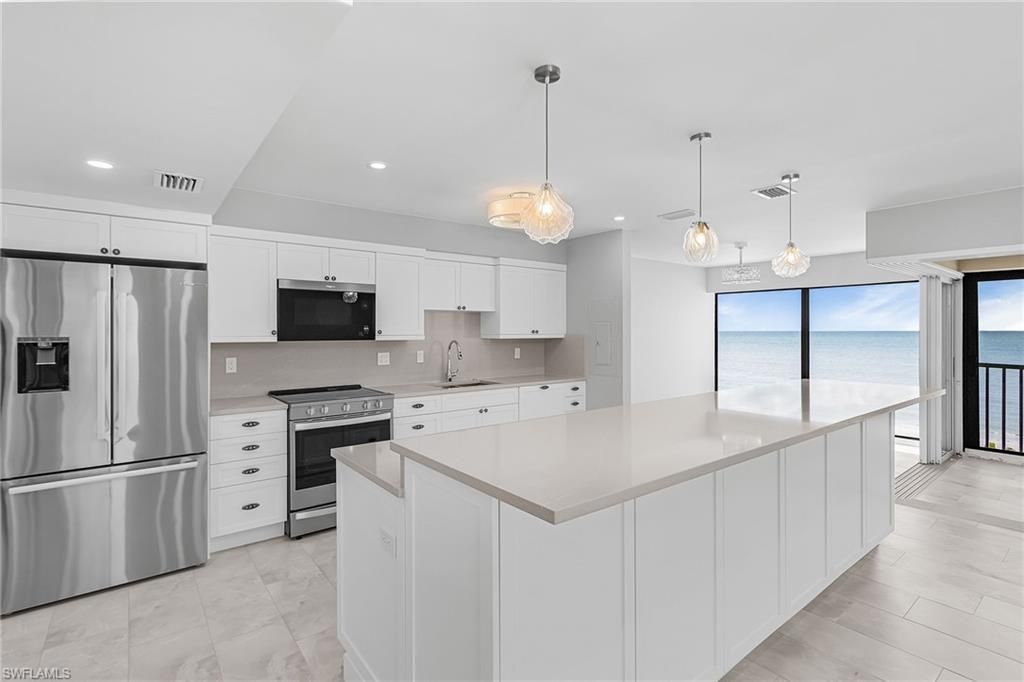 2721 W Gulf Dr, Unit 201, Sanibel, FL 33957 Photo