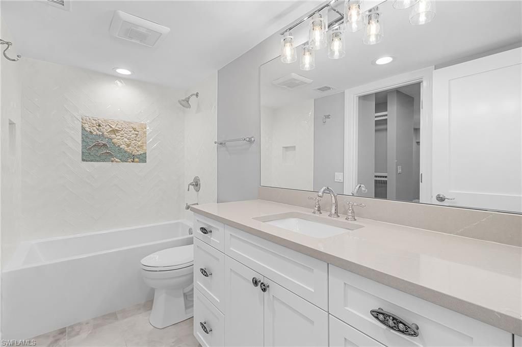 2721 W Gulf Dr, Unit 201, Sanibel, FL 33957 Photo