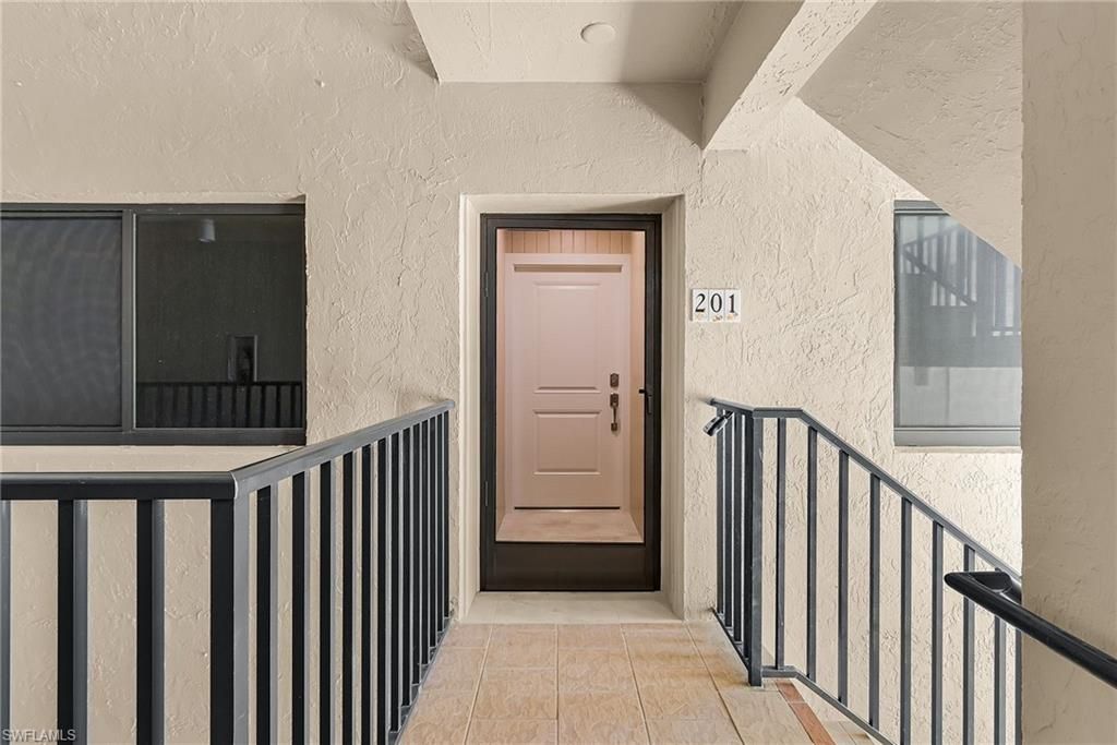 2721 W Gulf Dr, Unit 201, Sanibel, FL 33957 Photo