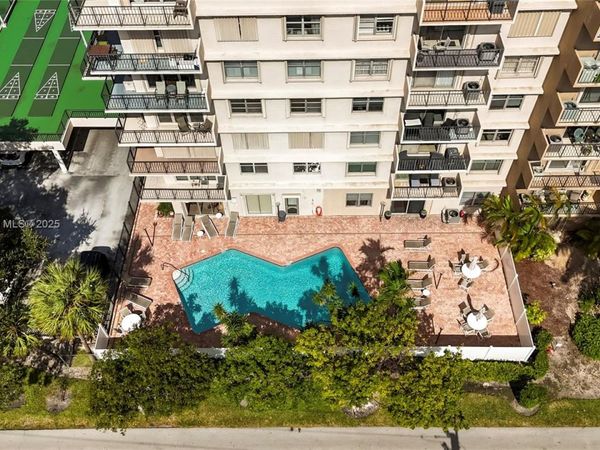 1625 SE 10th Ave, Unit 905, Fort Lauderdale, FL 33316