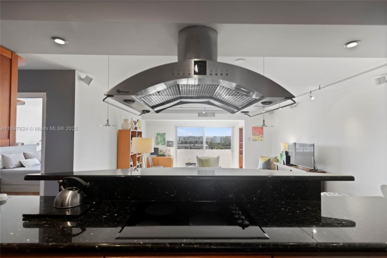 1625 SE 10th Ave, Unit 905, Fort Lauderdale, FL 33316 Photo