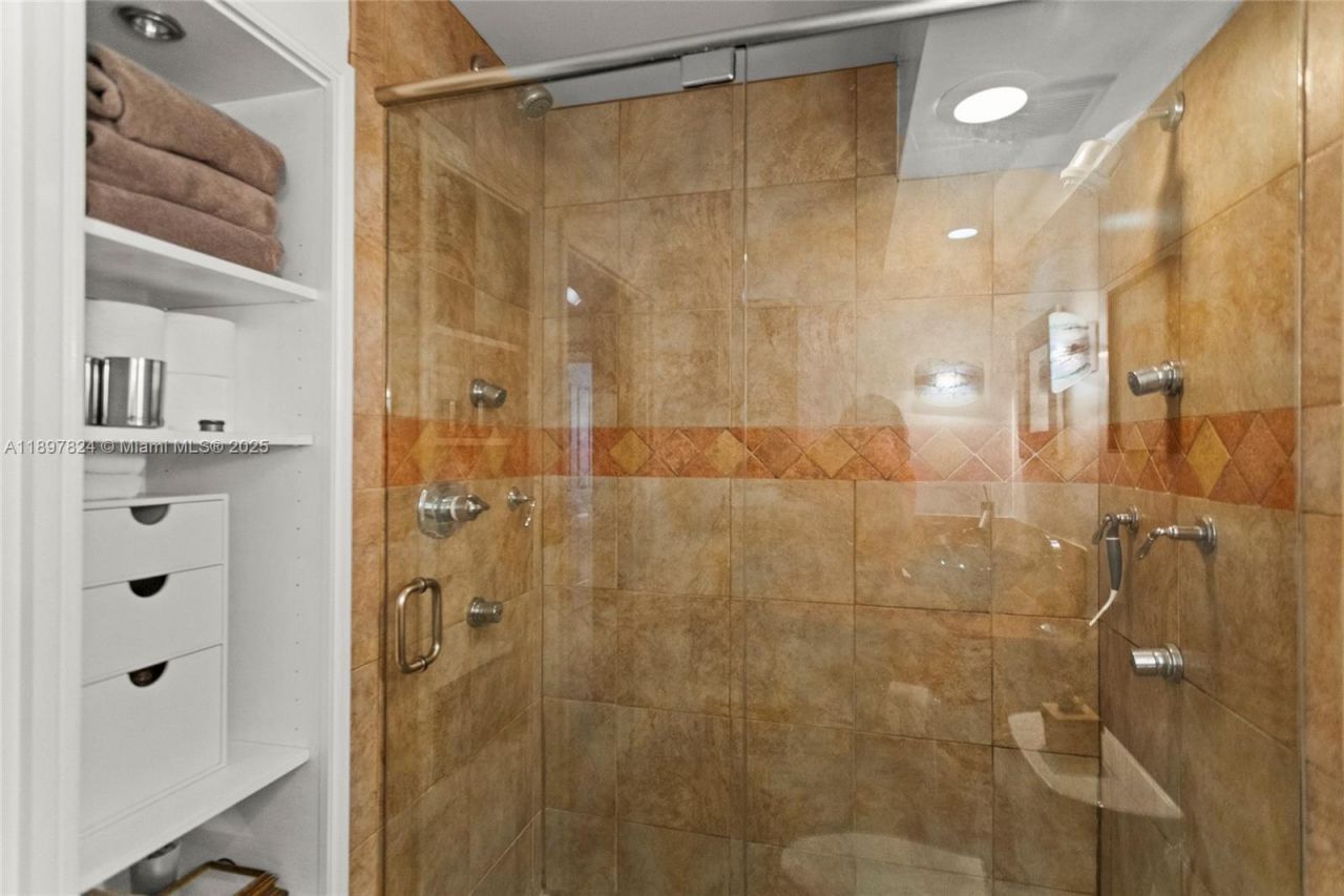 1625 SE 10th Ave, Unit 905, Fort Lauderdale, FL 33316 Photo