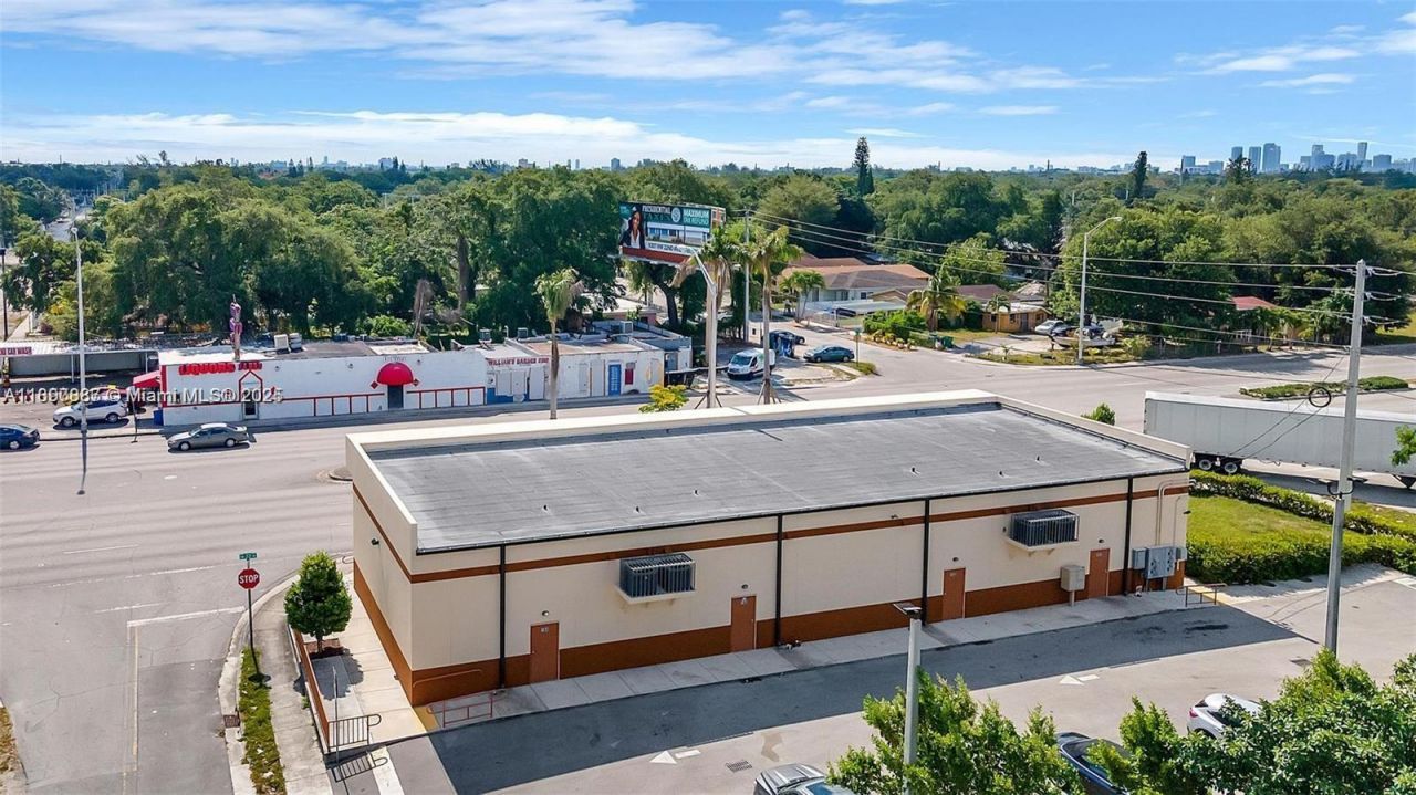 9150 NW 22nd Ave, Miami, FL 33147 Photo