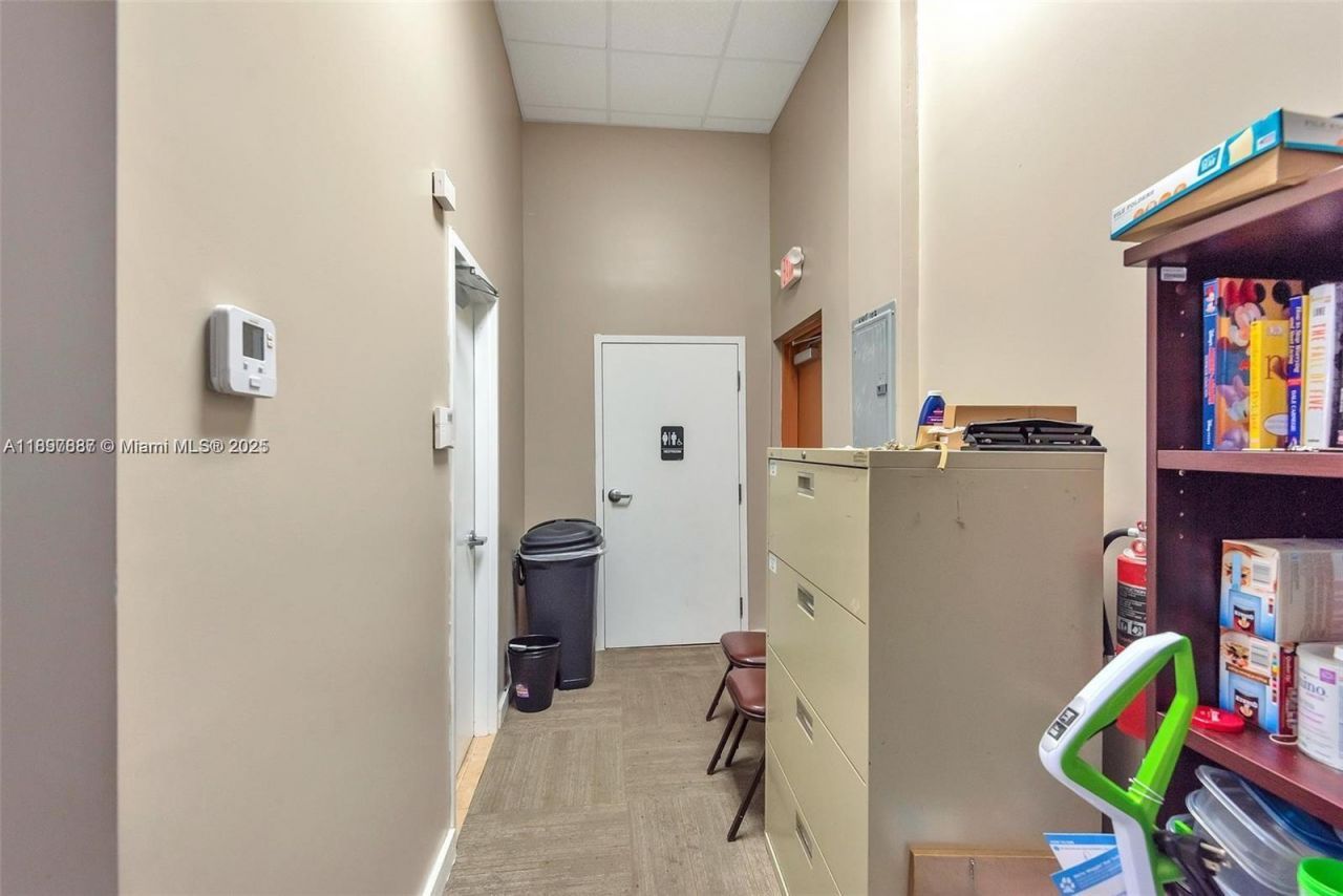 9150 NW 22nd Ave, Miami, FL 33147 Photo