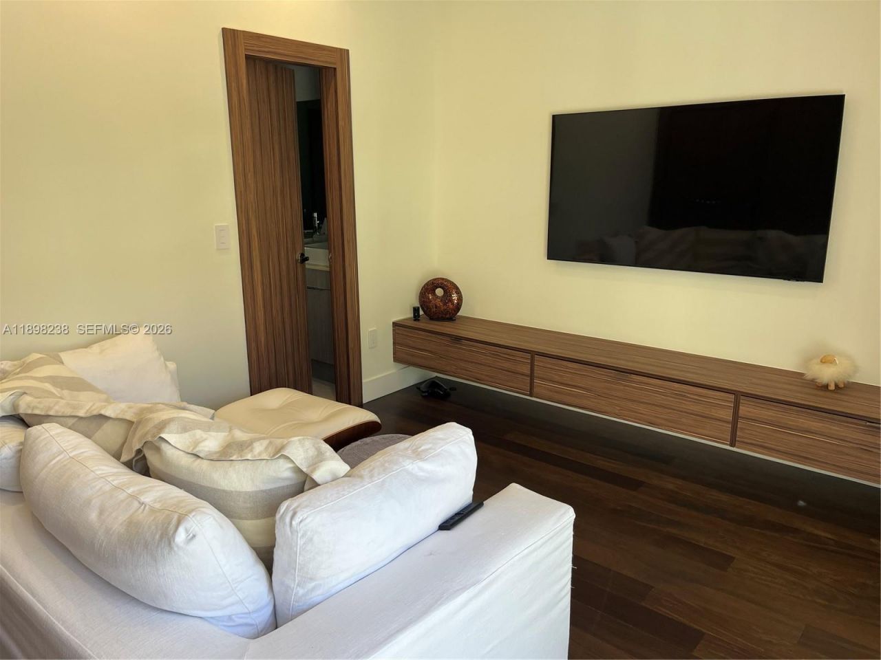 3705 NE 214 St, Unit 13, Aventura, FL 33180 Photo