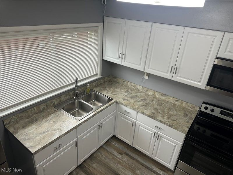 434 Hillwood Drive, Akron, OH 44320 Photo 5