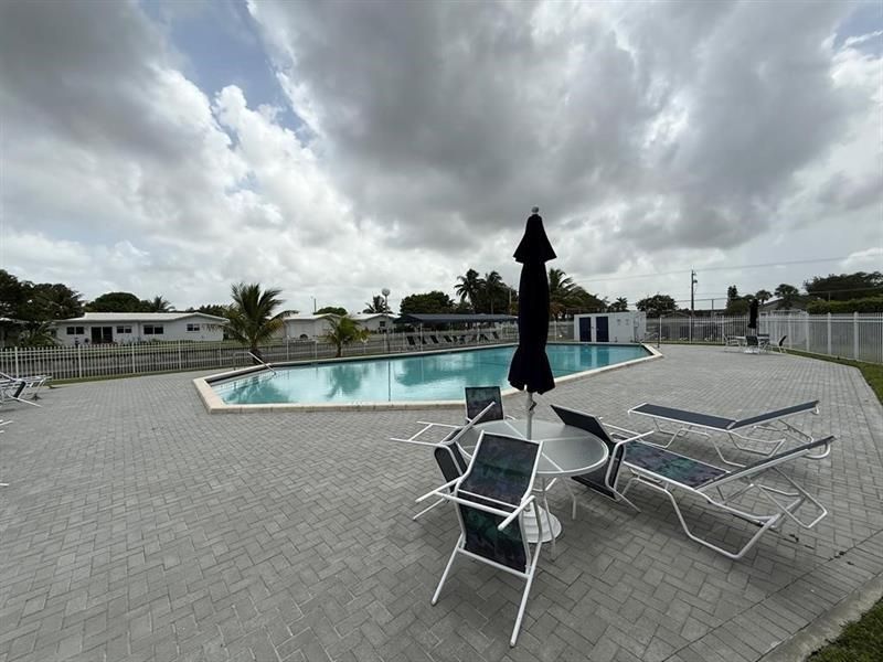 8405 NW 61st Street, Unit D315, Tamarac, FL 33321 Photo