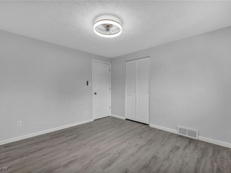 4342 Sky Lane Drive, Cleveland, OH 44109 Photo 11