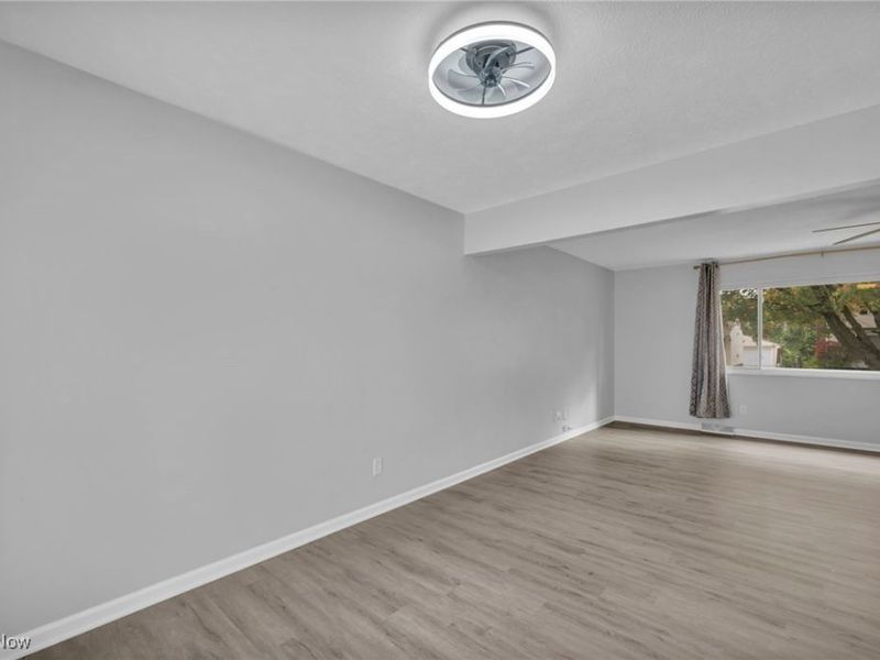 4342 Sky Lane Drive, Cleveland, OH 44109 Photo 16