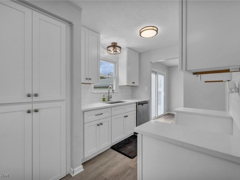 4342 Sky Lane Drive, Cleveland, OH 44109 Photo 24