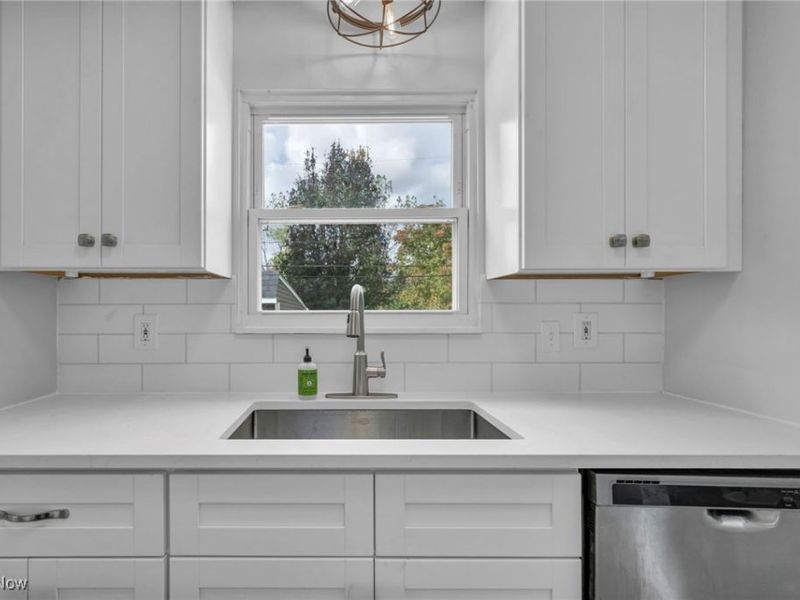 4342 Sky Lane Drive, Cleveland, OH 44109 Photo 25