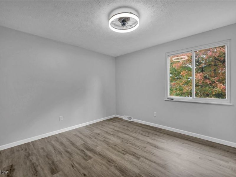 4342 Sky Lane Drive, Cleveland, OH 44109 Photo 6