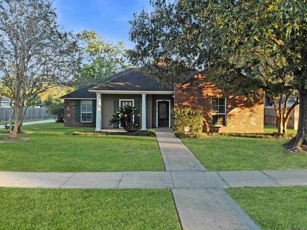 5003 S Laurel Creek Ct, Saint George, LA 70817