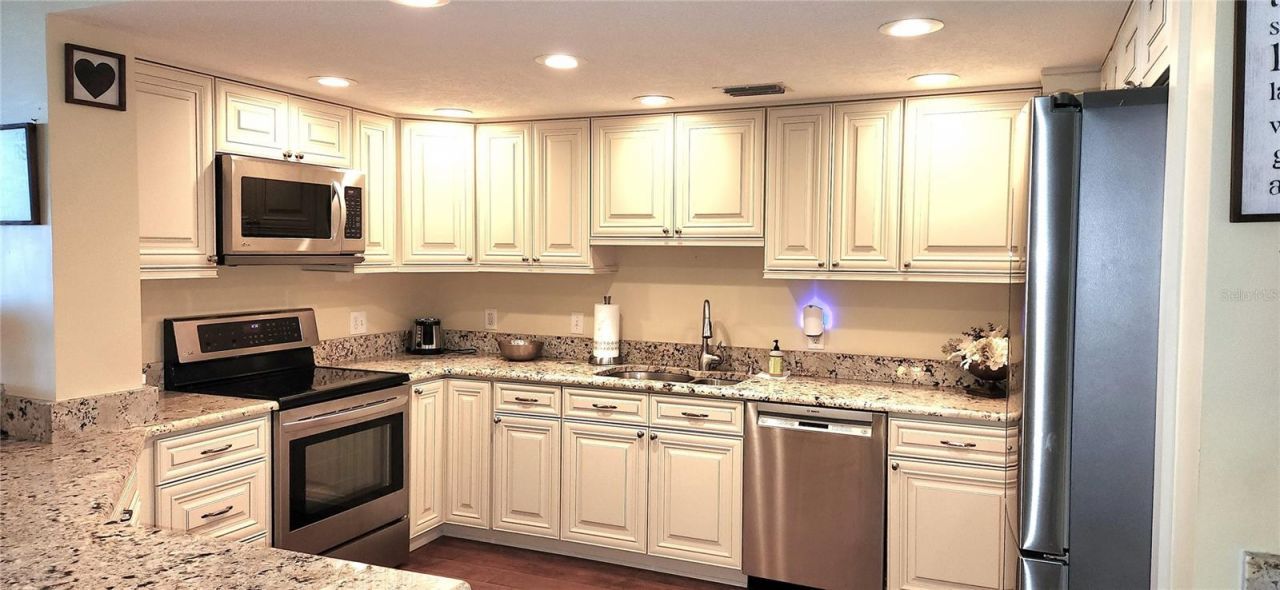 7100 Sunshine Skyway Lane S, Unit 906, Saint Petersburg, FL 33711 Photo