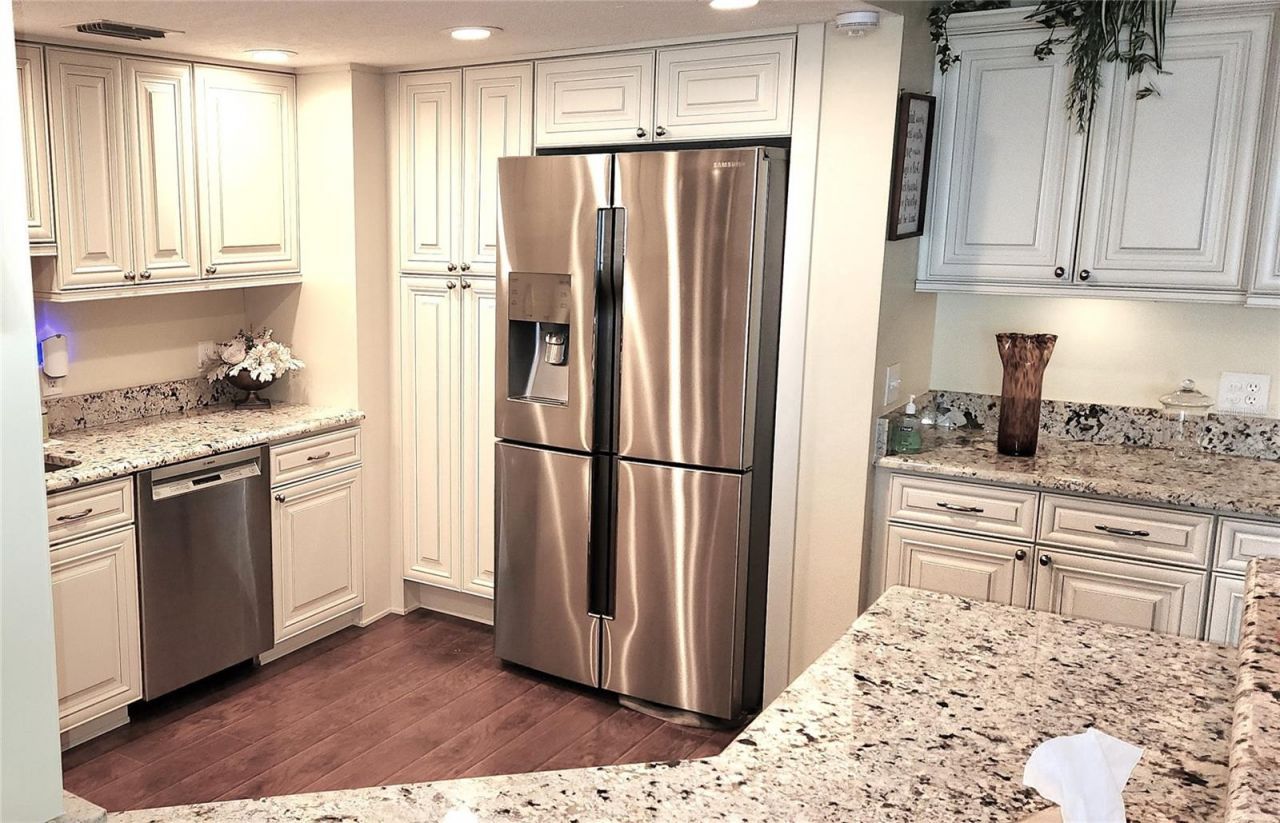 7100 Sunshine Skyway Lane S, Unit 906, Saint Petersburg, FL 33711 Photo