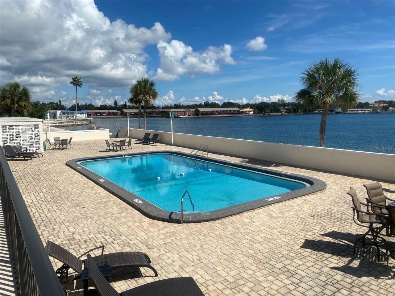 7100 Sunshine Skyway Lane S, Unit 906, Saint Petersburg, FL 33711 Photo