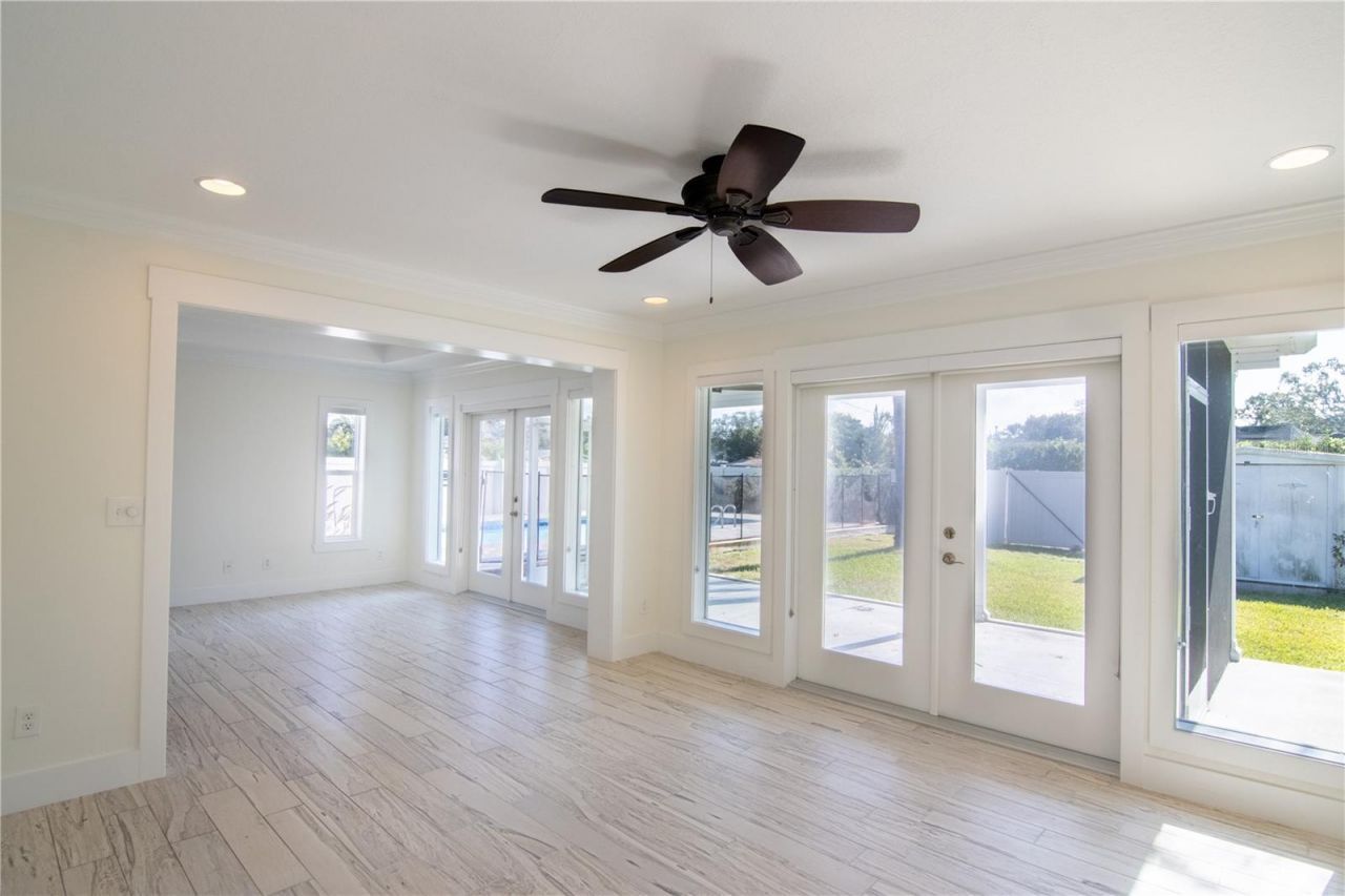 600 43rd Avenue Ne, Saint Petersburg, FL 33703 Photo