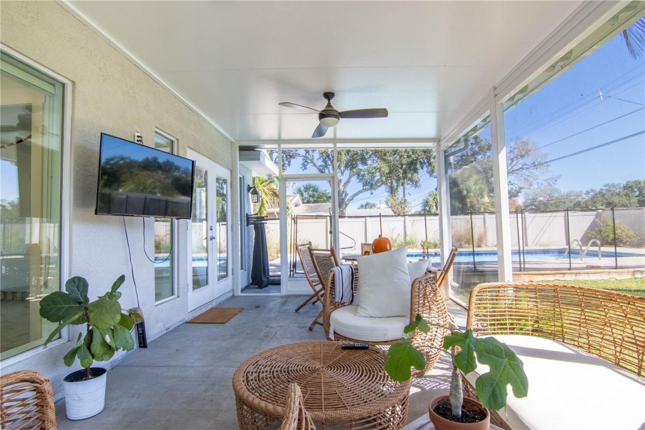 600 43rd Avenue Ne, Saint Petersburg, FL 33703 Photo