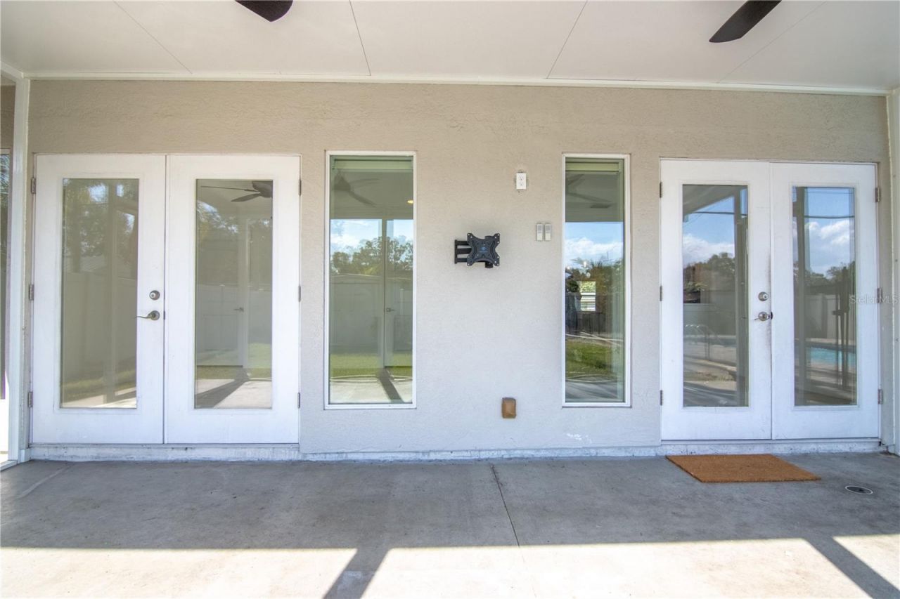 600 43rd Avenue Ne, Saint Petersburg, FL 33703 Photo