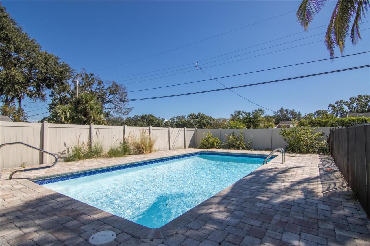 600 43rd Avenue Ne, Saint Petersburg, FL 33703 Photo