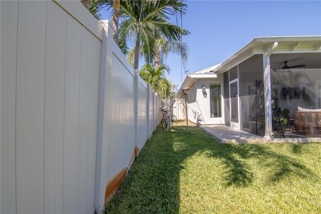 600 43rd Avenue Ne, Saint Petersburg, FL 33703 Photo