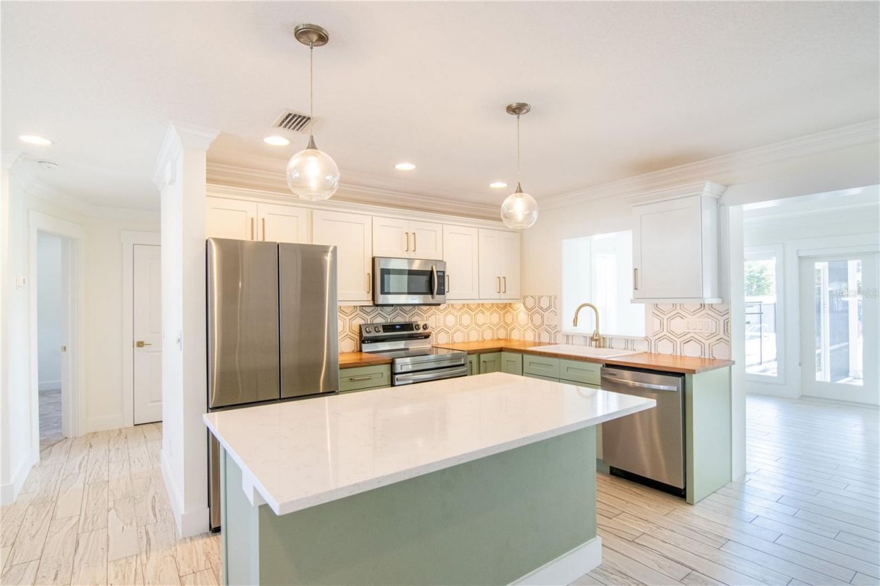 600 43rd Avenue Ne, Saint Petersburg, FL 33703 Photo