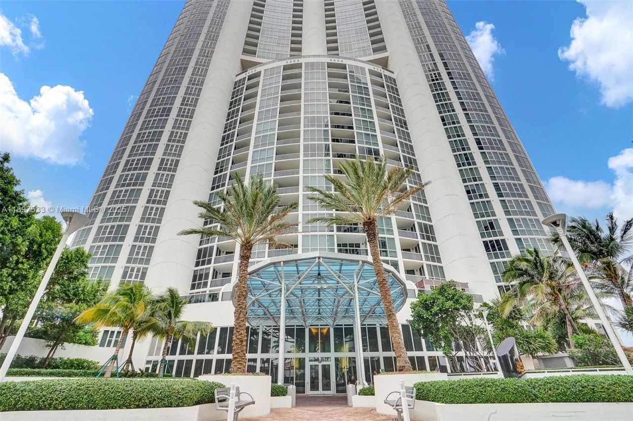 18201 Collins Ave, Unit 708, Sunny Isles Beach, FL 33160 Photo